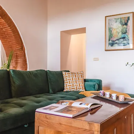 Apartment Anguria Fratta Garden Apartments, Shared Pool, Close To